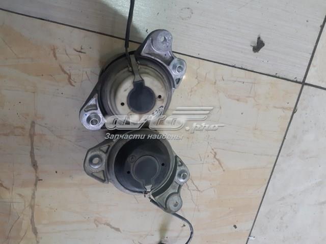 Подушка (опора) двигуна, ліва A2532400700 MERCEDES