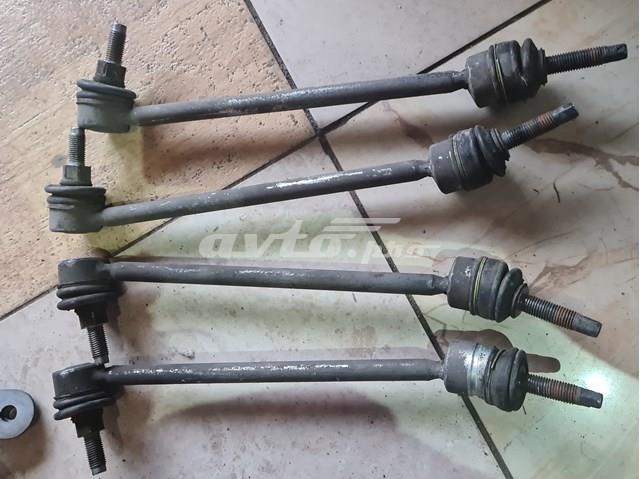 Стійка стабілізатора, переднього, права A2533230217 MERCEDES