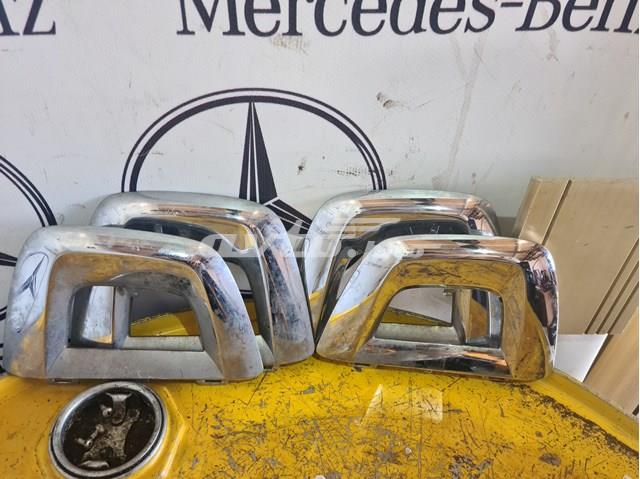 Кронштейн бампера переднього A2538856200 MERCEDES