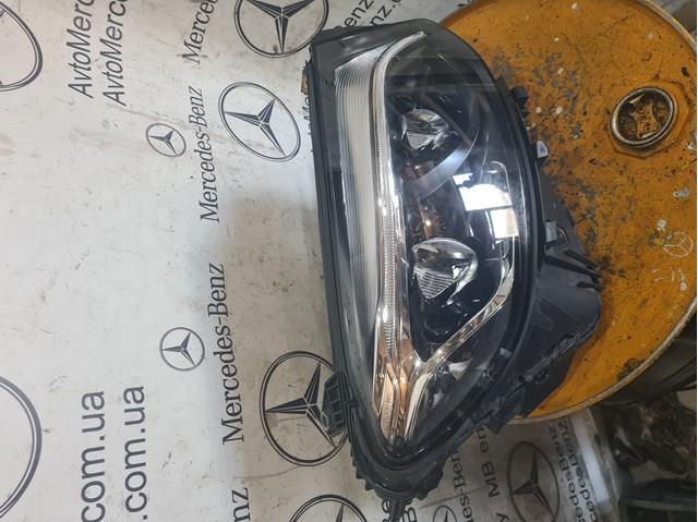 Фара передня права A2539061601 MERCEDES