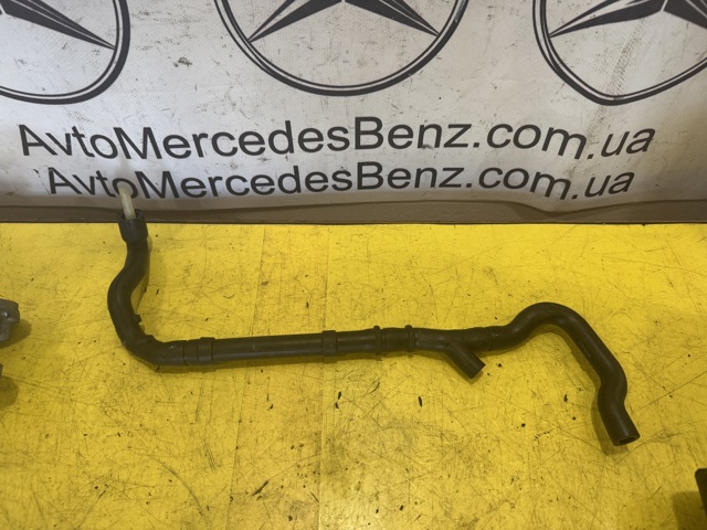 Трубка відводу картерних газів A2720181382 MERCEDES