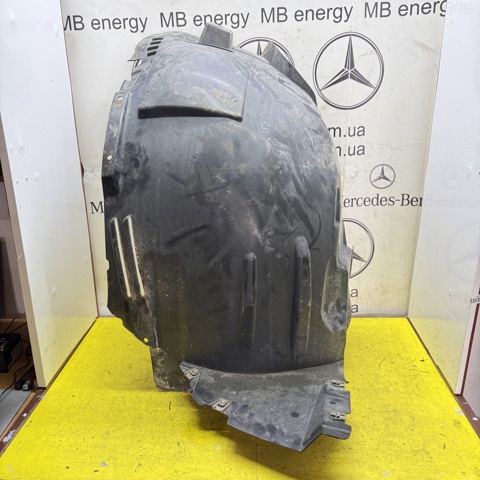 Підкрилок переднього крила, правий передній A2926900130 MERCEDES