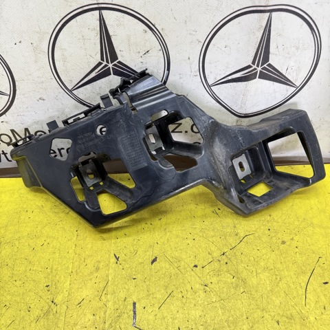Ліве кріплення заднього бампера A2928800303 MERCEDES