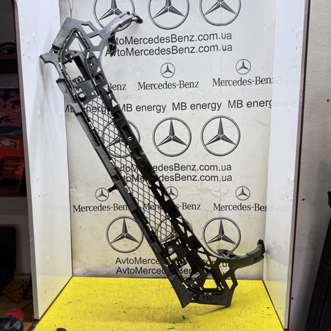 Кронштейн бампера переднього, центральний A2928850265 MERCEDES