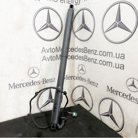 Амортизатор двері 3/5-ї задньої A2928900300 MERCEDES