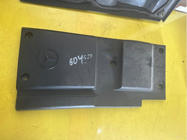 Кришка двигуна декоративна A6050100467 MERCEDES