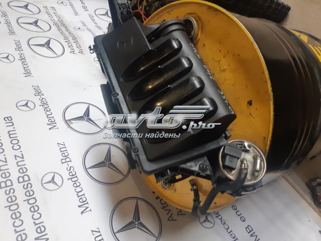 Повітряний фільтр двигуна A6400940204 MERCEDES
