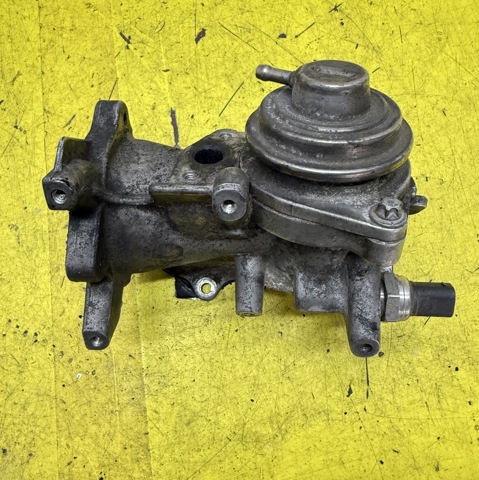 Клапан EGR рециркуляції газів A6401401660 MERCEDES
