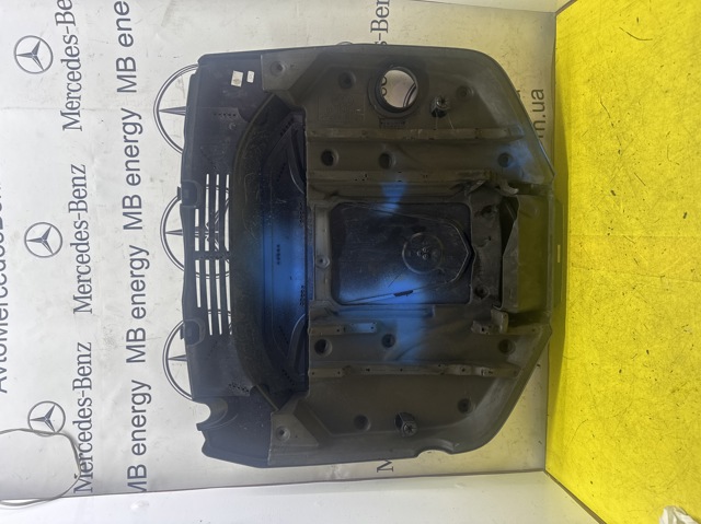 Кришка двигуна декоративна A6420107008 MERCEDES