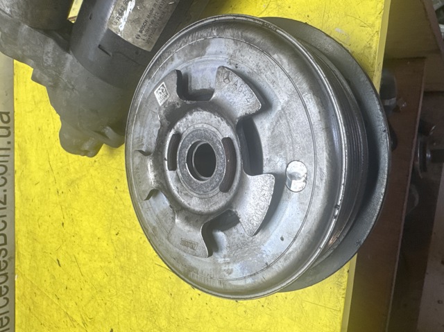 Демпфер колінвалу A6420302003 MERCEDES