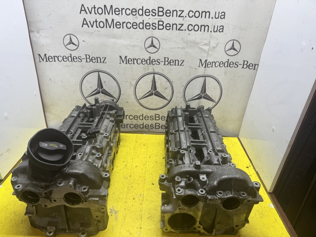 Розподільний вал двигуна випускний лівий A6420503501 MERCEDES