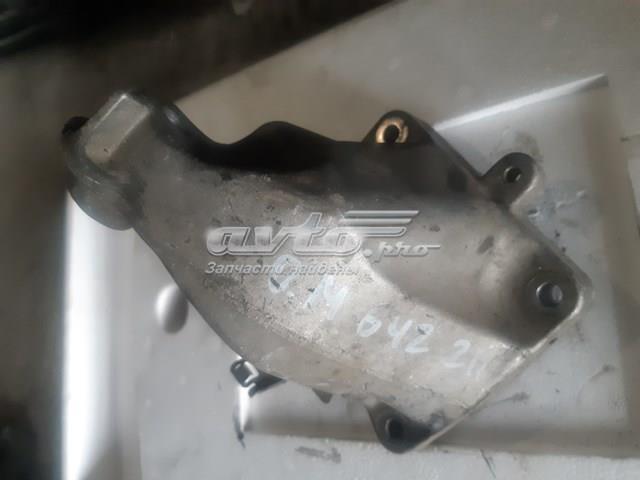 Кронштейн подушки (опори) двигуна, правої A6422230104 MERCEDES