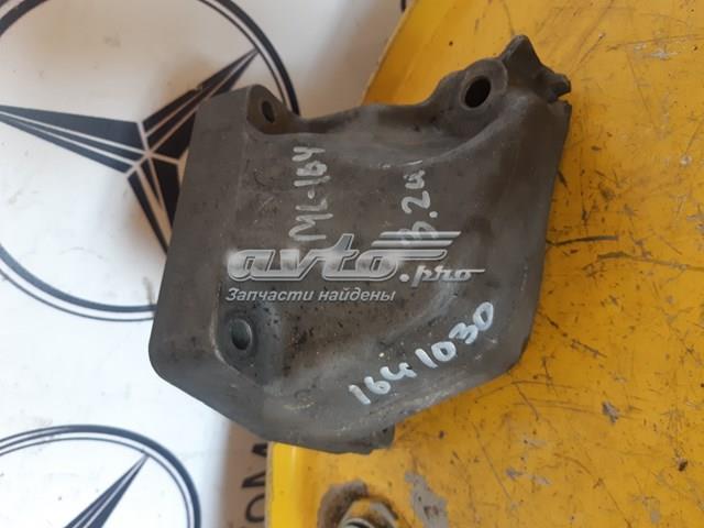 Кронштейн подушки (опори) двигуна, лівої A6422230204 MERCEDES