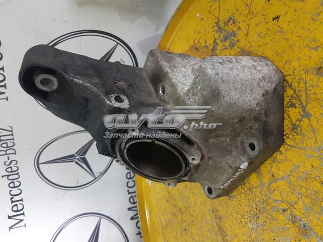 Кронштейн подушки (опори) двигуна, лівої A6462230604 MERCEDES