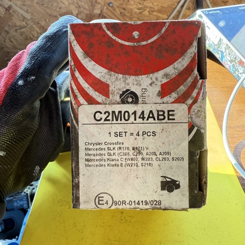 Задні гальмівні колодки C2M014ABE ABE