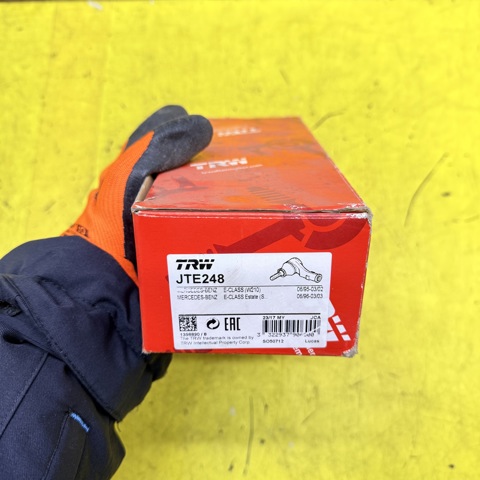 Наконечник рульовий JTE248 TRW