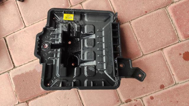 Піддон акумулятора(АКБ) 37150K4000 HYUNDAI