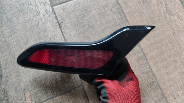 Повторювач повороту на крилі, правий 42787661 GM