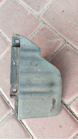 Бризговик задній, правий 5G0854858 VAG