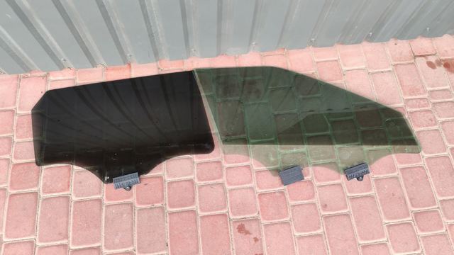 Скло заднє праве 83420CV020 HYUNDAI