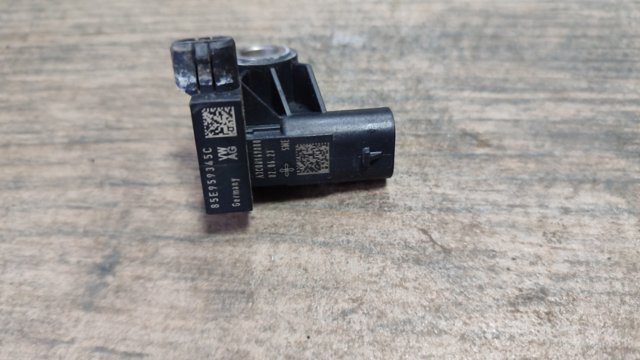 Датчик AIRBAG передній 85E959345C VAG