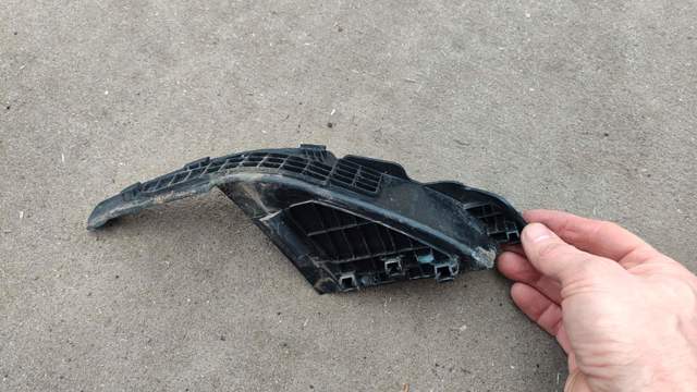 Заглушка жабо збоку 86154G5000 HYUNDAI