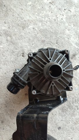 Помпа охолодження A0005004900 MERCEDES