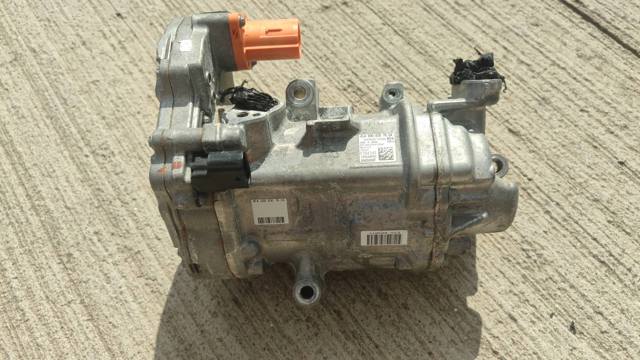 Компресор холодоагенту A0008307804 MERCEDES