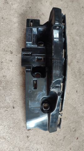 Кронштейн бампера заднього, правий A2478852200 MERCEDES