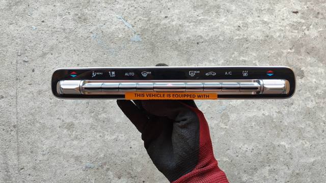 Регулятор вентилятора обігрівача A2479057003 MERCEDES