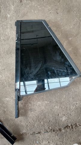 Задня кватирка ліва A2947305902 MERCEDES
