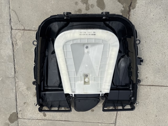 Коробка фільтра 4M0133835G VAG