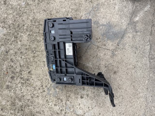 Коробка запобіжників A1665409315 MERCEDES