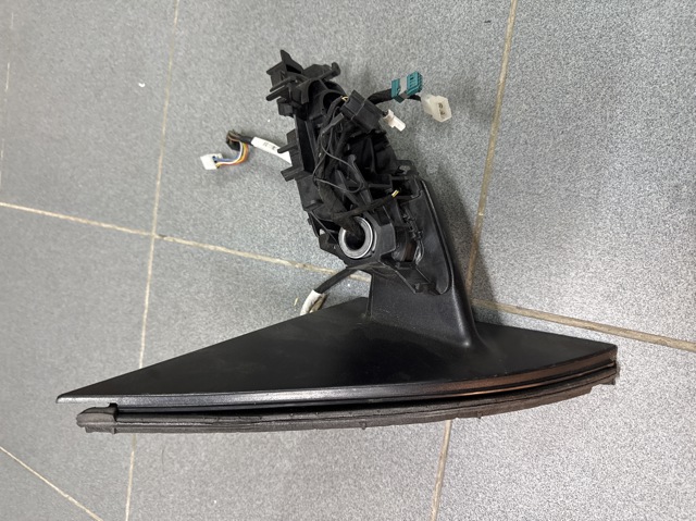 Бічне дзеркало заднього виду ліве A1668100793 MERCEDES