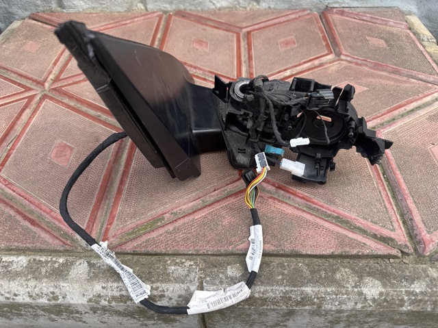 Праве бокове дзеркало A1668100893 MERCEDES