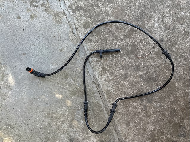 Передній датчик ABS A1669054002 MERCEDES