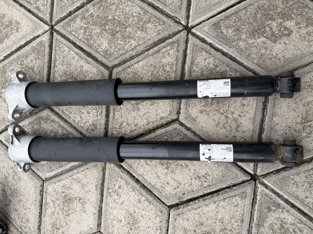 Амортизатори задні A2063204903 MERCEDES