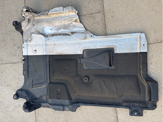 Захист двигуна задній A2135200223 MERCEDES