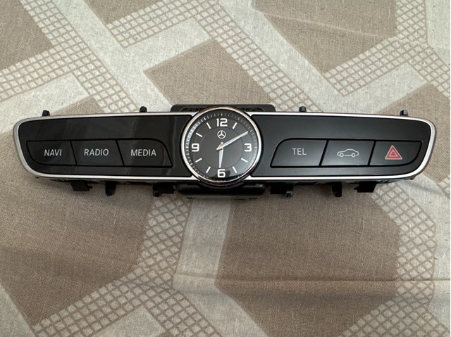 Блок кнопок центральної консолі A2139056508 MERCEDES