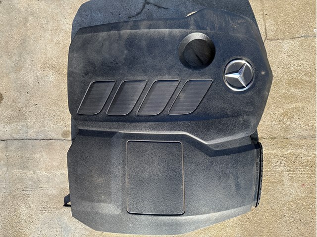 Кришка двигуна декоративна A6540101703 MERCEDES