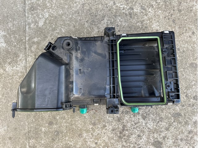 Корпус повітряного фільтра A6540900001 MERCEDES