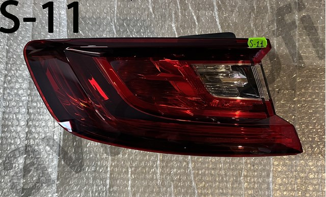 Задній лівий зовнішній ліхтар 265554829R RENAULT