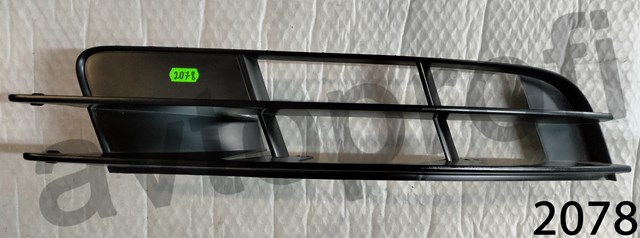 Решітка переднього бампера, права 4L0807682 VAG