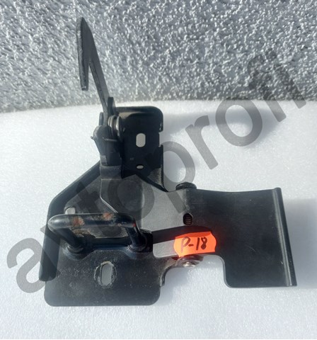Стояк-гак замка капота 4L0823480 VAG
