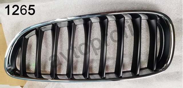 Решітка радіатора ліва 51137191509 BMW