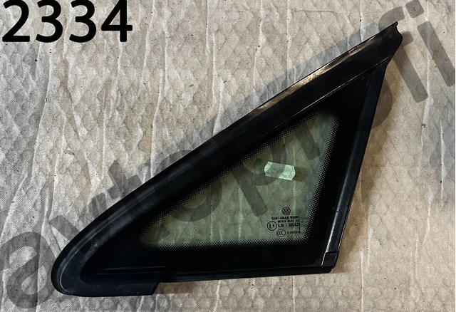 Скло вікна дверей водія нерухоме 5G0845411C VAG