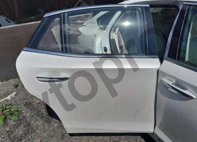 Двері задні в зборі 6700350120 TOYOTA