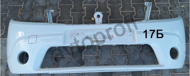 Буфер (бампер) передній 8200526596 RENAULT