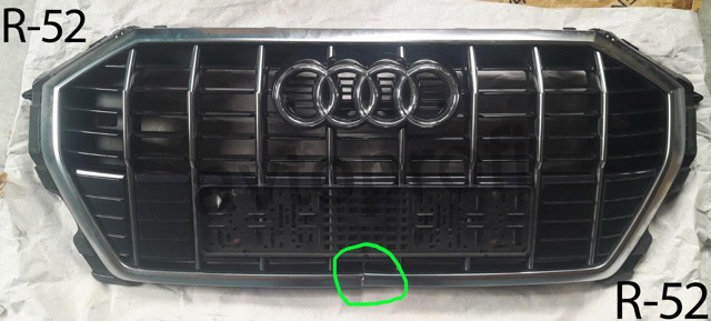 Решітка радіатора Audi Q3