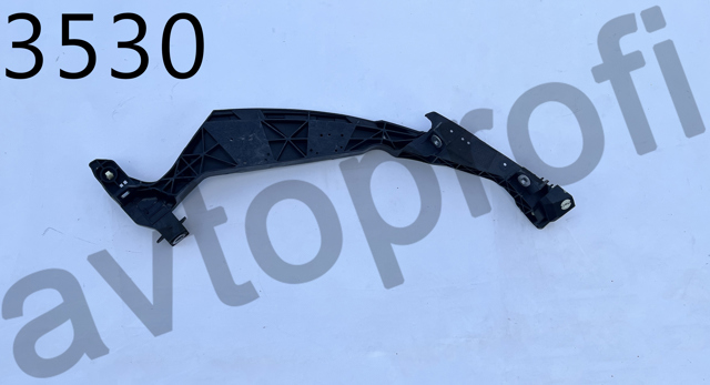 Направляюча переднього бампера, ліва 95B807889C PORSCHE